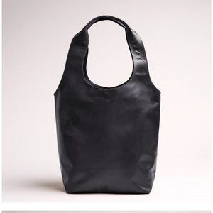 M0851 BR 90 Original Tote in Black